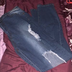 Plus size ripped skinny jeans